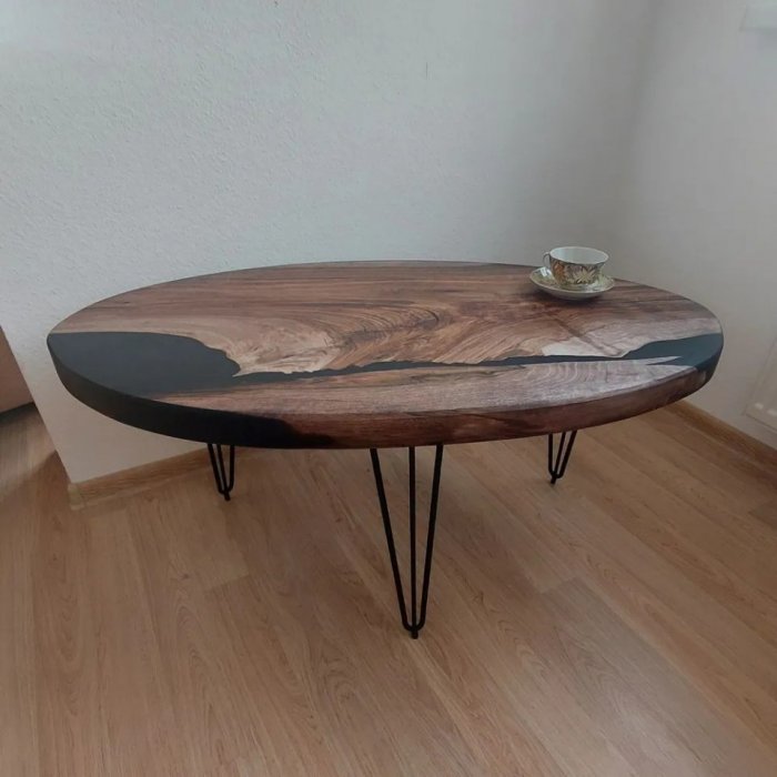 Журнальный стол из натурального дерева массива ореха с эпоксидной смолой Vamstol 62-109